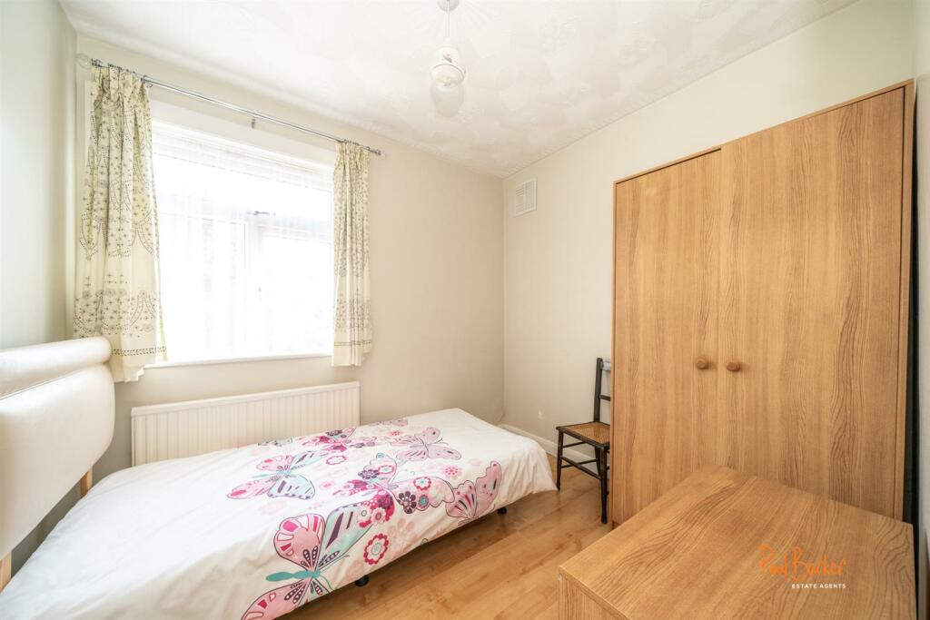 Additional property image - Cell Barnes Lane, St. Albans