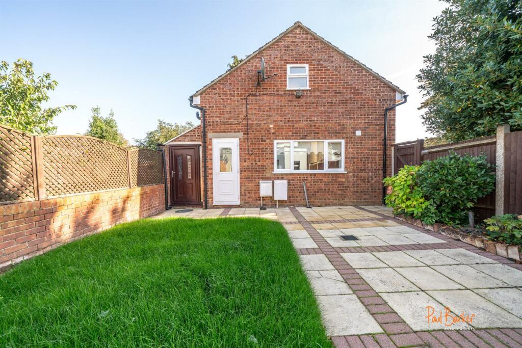 Additional property image - Cell Barnes Lane, St. Albans