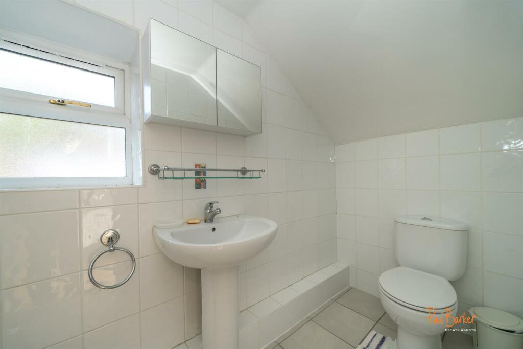 Additional property image - Cell Barnes Lane, St. Albans