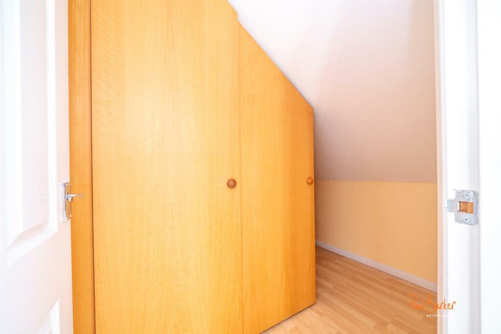 Additional property image - Cell Barnes Lane, St. Albans