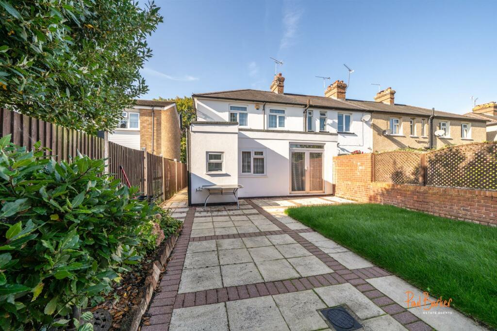 Additional property image - Cell Barnes Lane, St. Albans