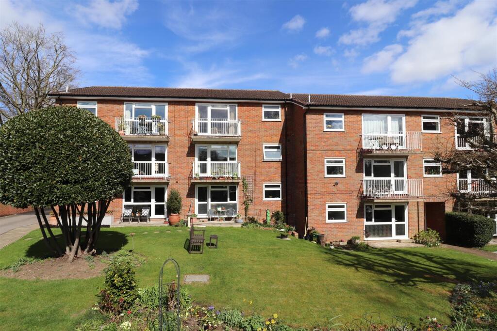 Main image of property: Avenue Road, St. Albans