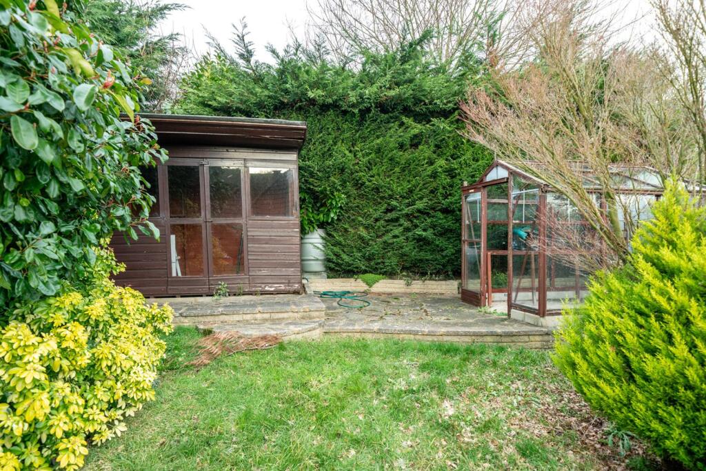 Additional property image - Butt Field View, St. Albans
