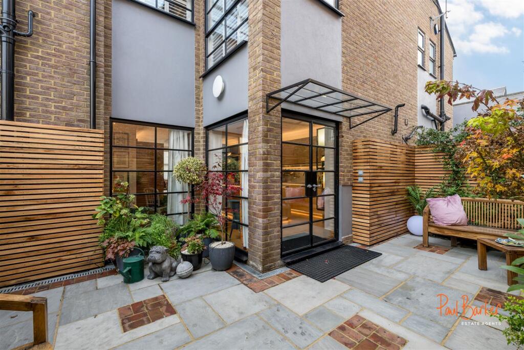 Additional property image - Grange Street, St. Albans