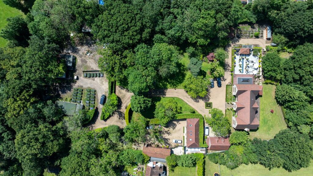 Additional property image - Lye Lane, Bricket Wood