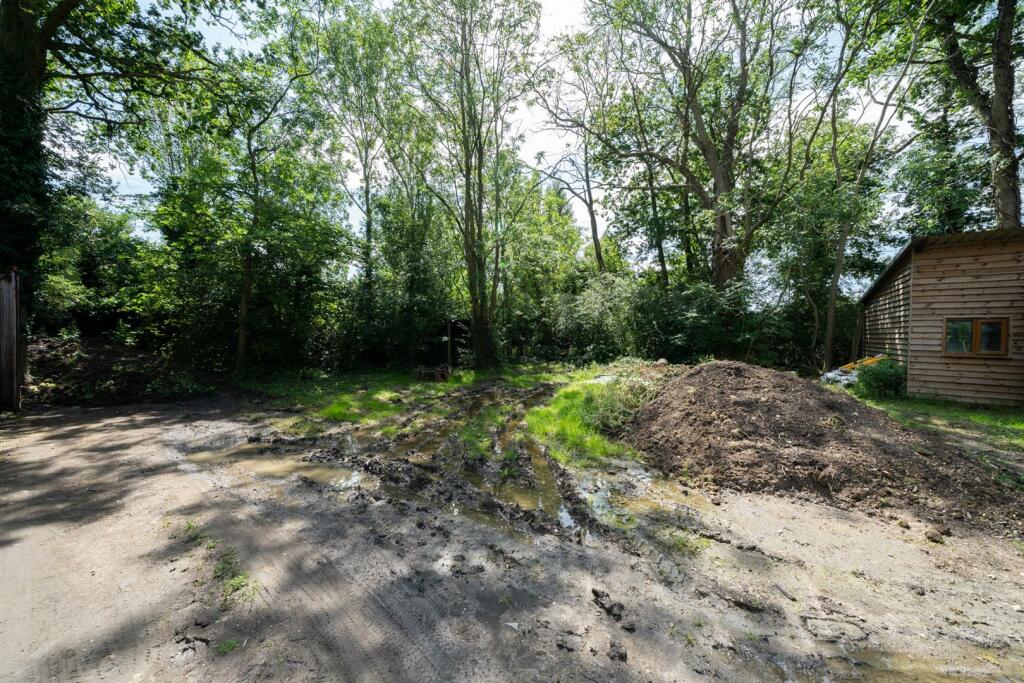 Additional property image - Lye Lane, Bricket Wood