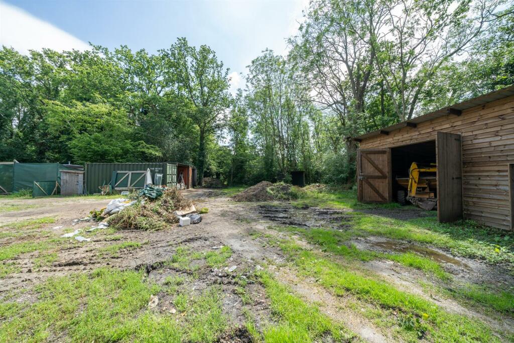 Additional property image - Lye Lane, Bricket Wood