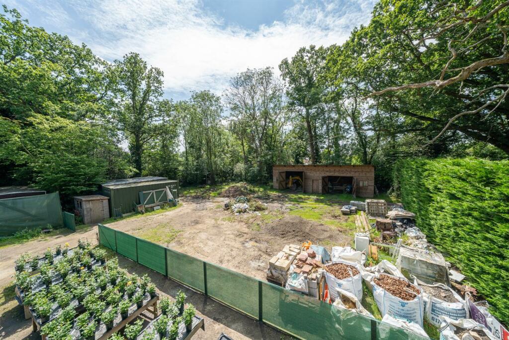 Additional property image - Lye Lane, Bricket Wood