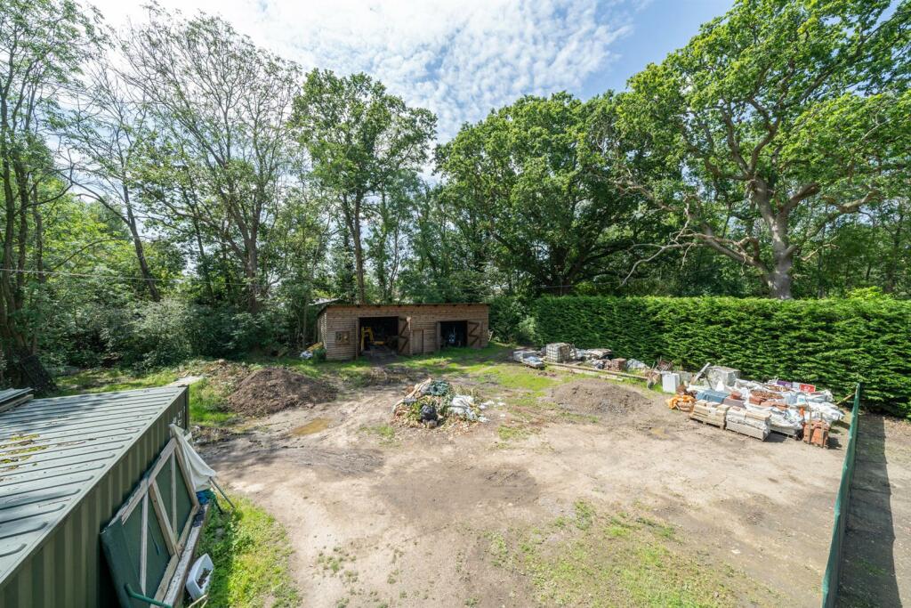 Additional property image - Lye Lane, Bricket Wood