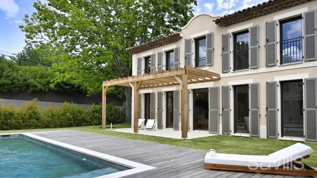 Main image of property: Provence-Alps-Cote d`Azur, Var, Gassin