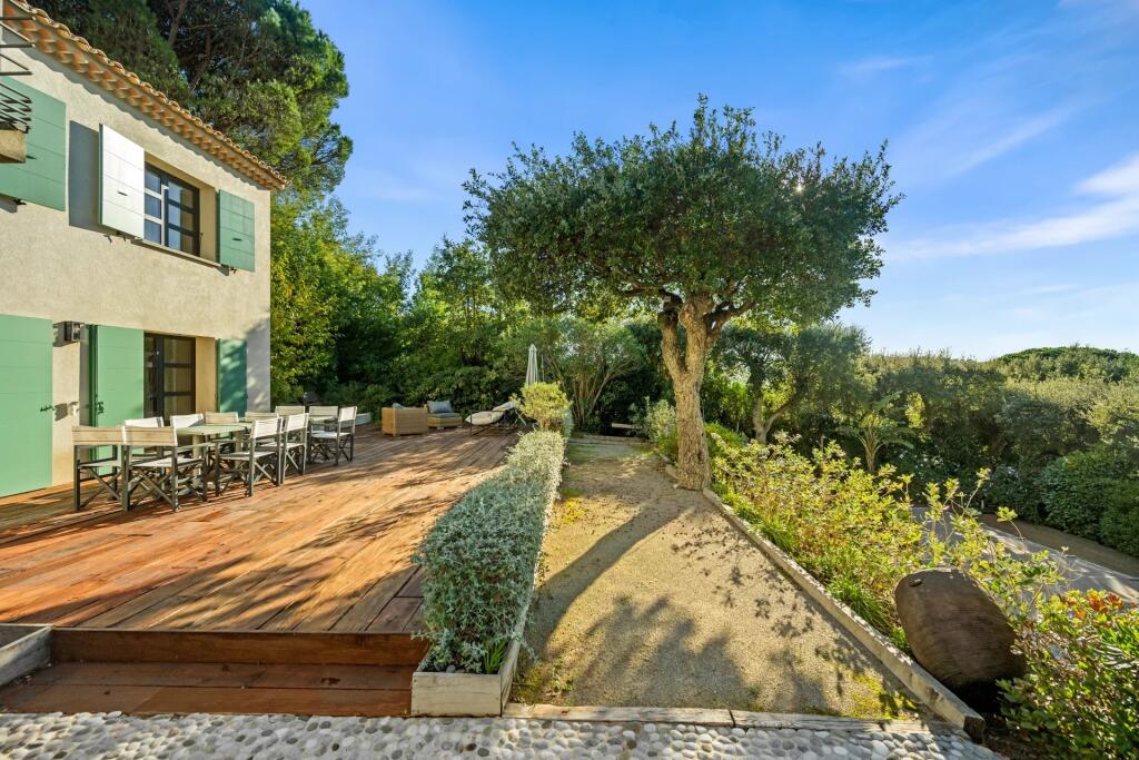 Main image of property: Provence-Alps-Cote d`Azur, Var, Gassin