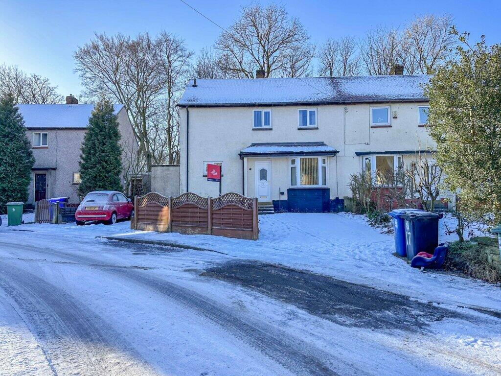 3 bedroom semidetached house for sale in Woodside Crescent, Newchurch