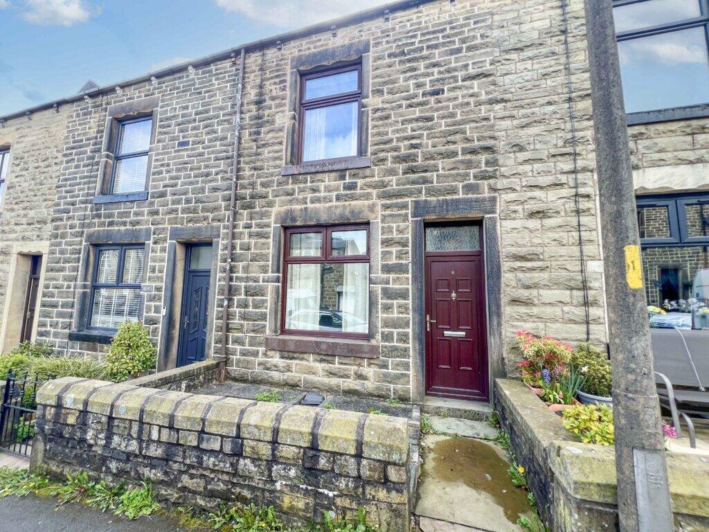 2 bedroom terraced house for sale in Prospect Road, Rawtenstall, Rossendale, BB4