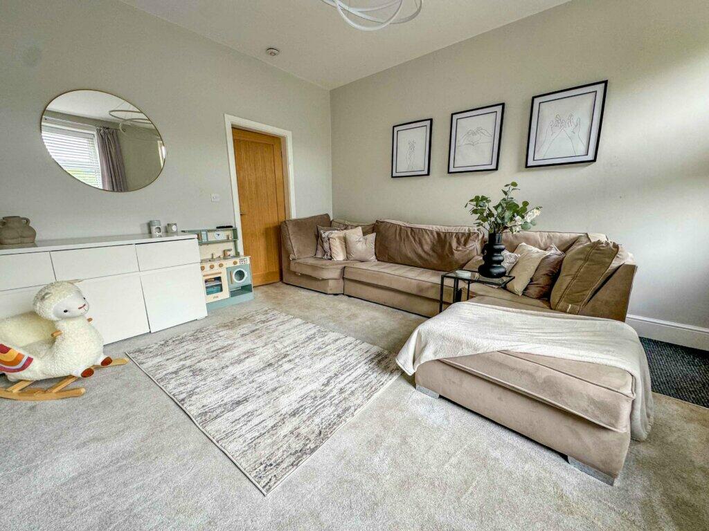 3 bedroom terraced house for sale in Gordon Street, Bacup, Rossendale, OL13