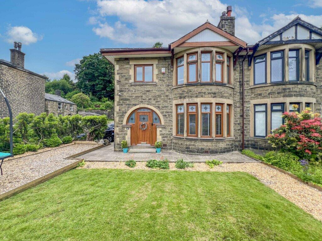 3 bedroom semidetached house for sale in Burnley Road, Bacup