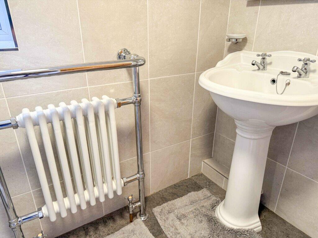 Additional property image - Burnley Road, Rawtenstall, Rossendale