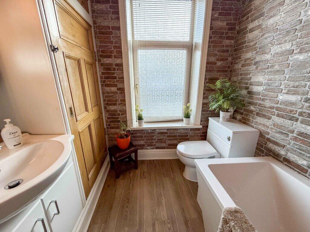 Additional property image - Blackburn Road, Haslingden, Rossendale