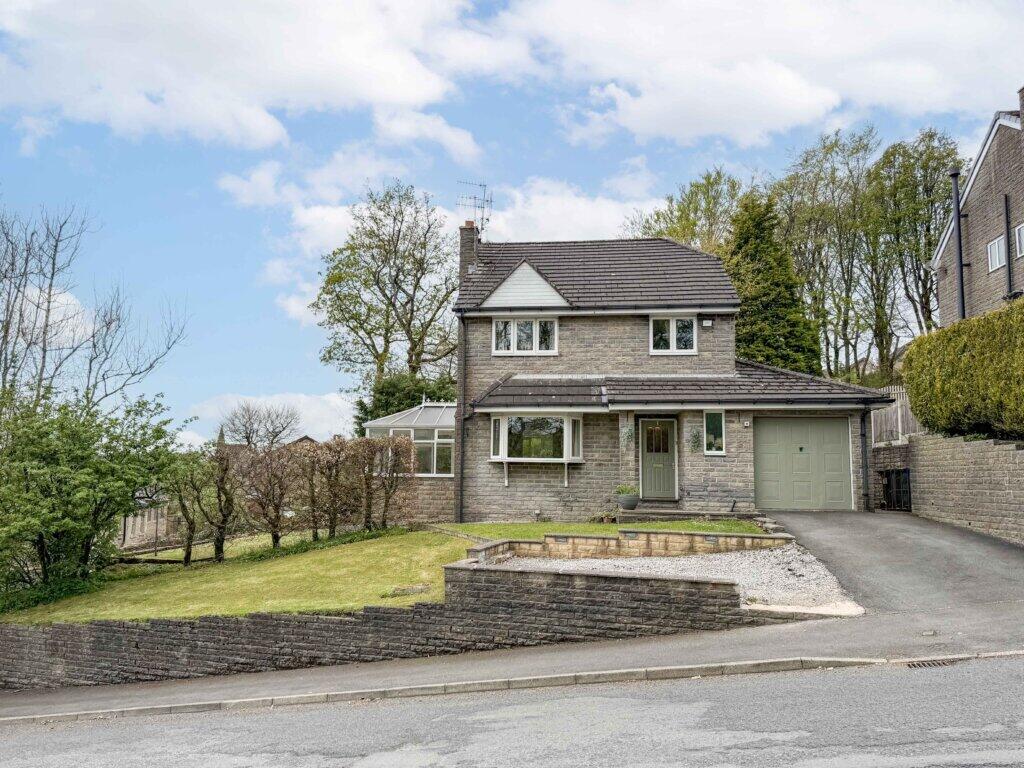 Main image of property: Moorside Crescent, Bacup, Rossendale