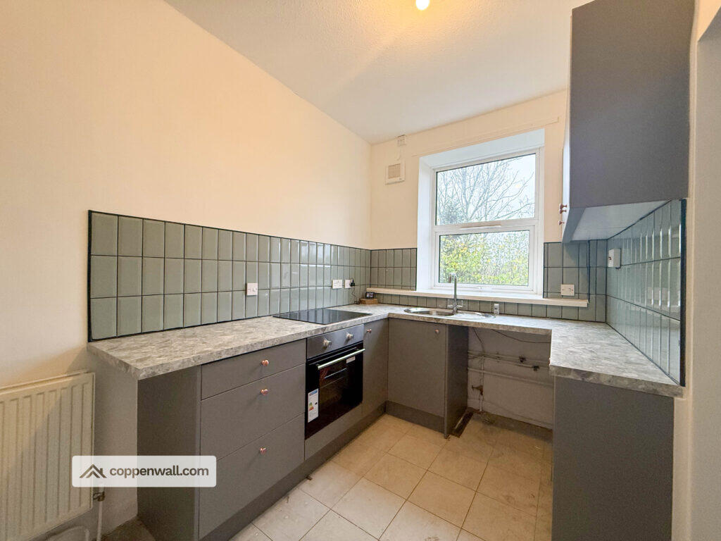 3 bedroom end of terrace house