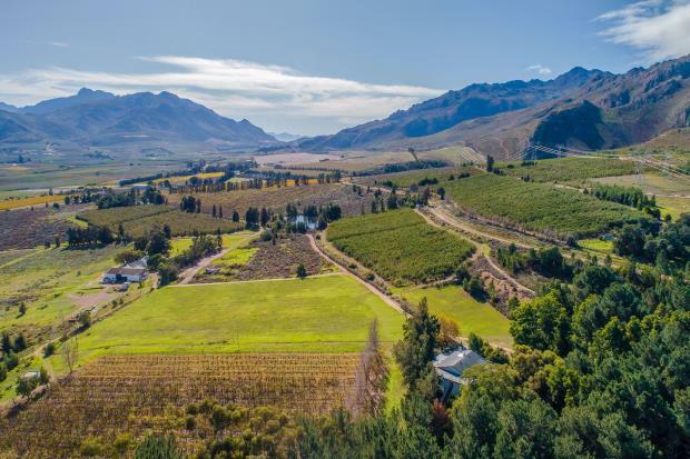 Uitsig Orchards Farm House for sale