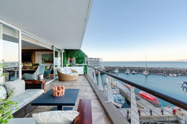 Main image of property: A32 Antigua, 1943 Beach Road, Mouille Point, Cape Town