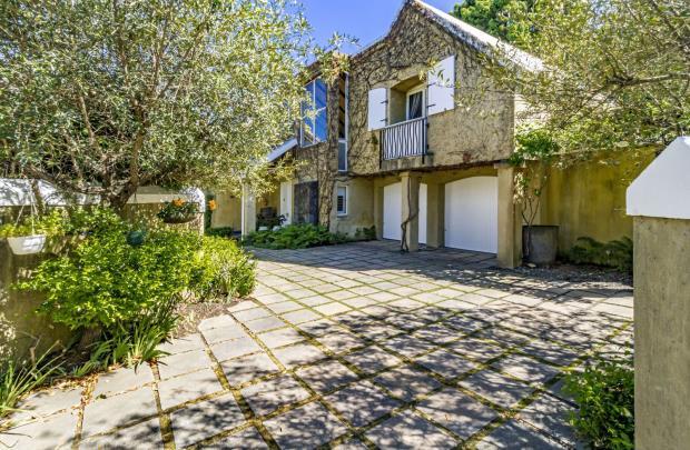 Main image of property: Koloniesland, 90 Noordwal Street East, Stellenbosch, South Africa