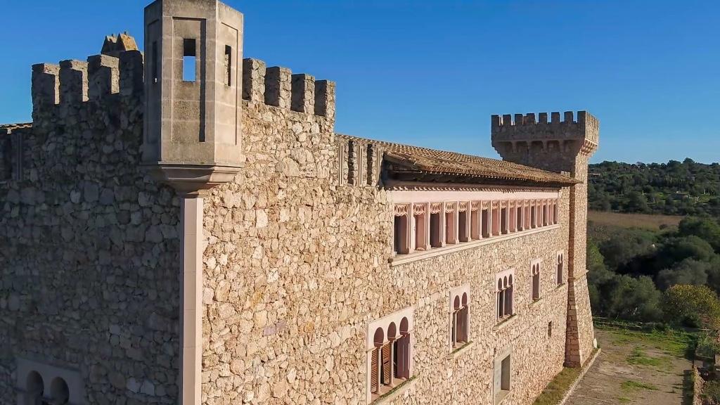 14 bedroom castle for sale in Portol, Mallorca, Balearic Islands, Spain