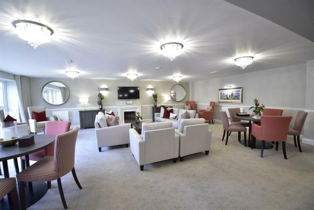 Additional property image - Highbury Lodge, Silver Street