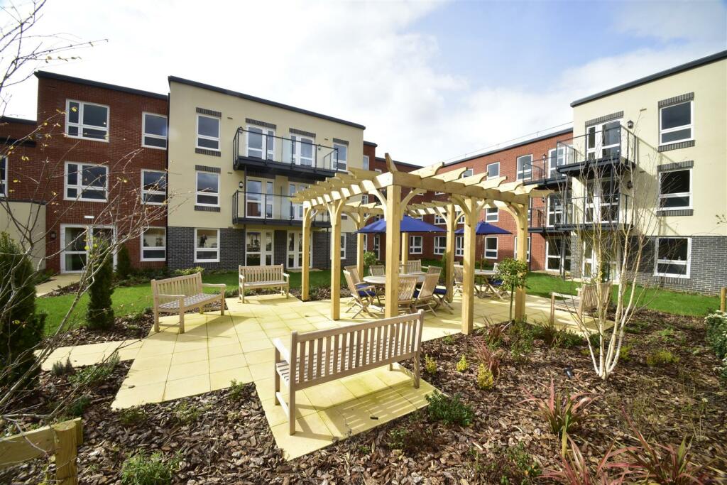 Additional property image - Highbury Lodge, Silver Street