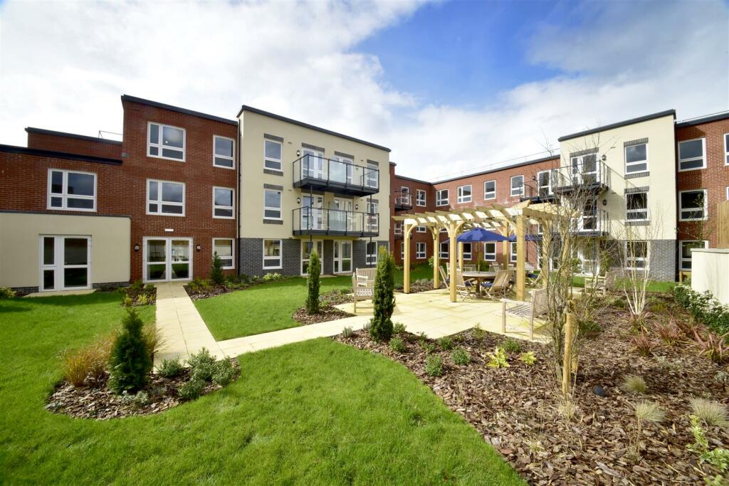 Additional property image - Highbury Lodge, Silver Street