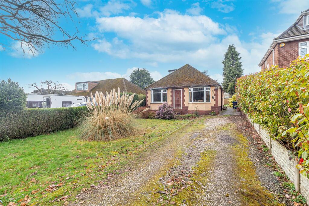 Main image of property: The Spinney, Birmingham Road, Warwick