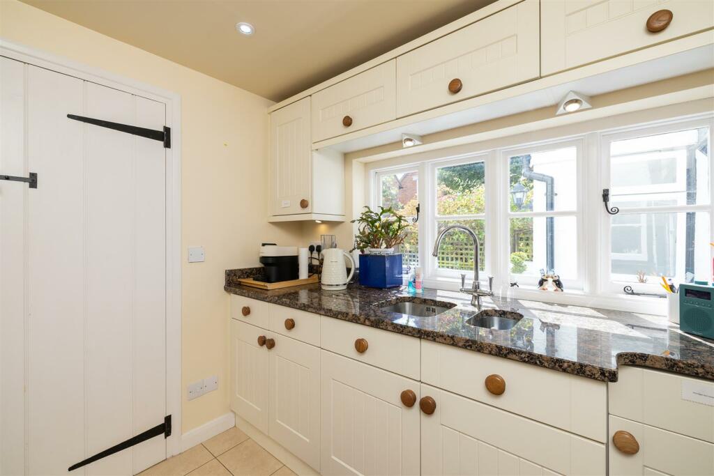 Additional property image - Avondale Cottage, Keytes Lane, Barford