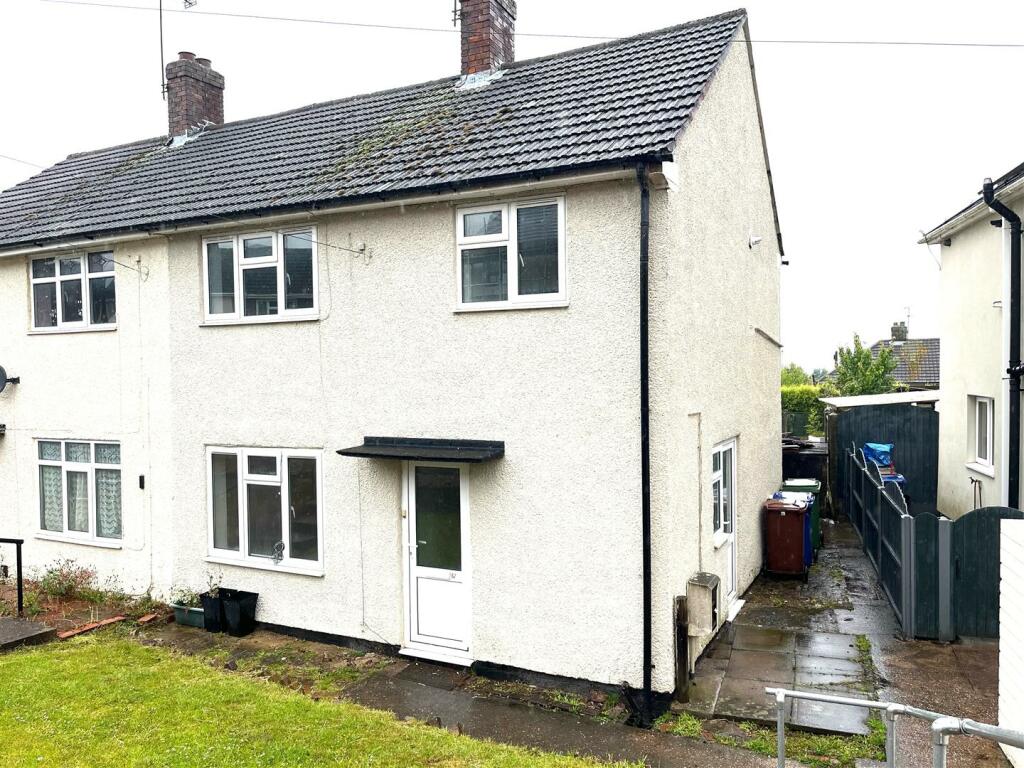 3 bedroom semidetached house for sale in Flaxley Road, Rugeley, WS15