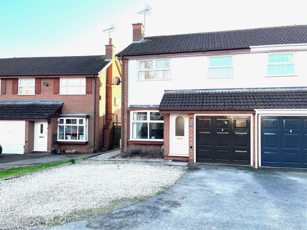 3 bedroom semidetached house for sale in Aston Close, Little Haywood