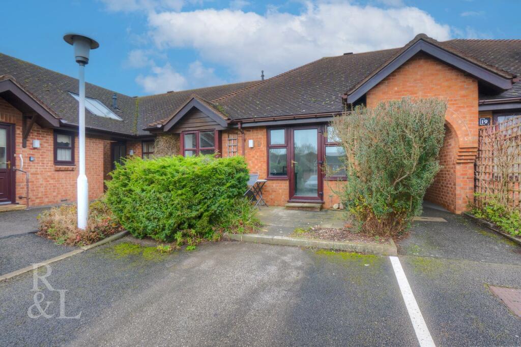 2 bedroom bungalow for sale in Woodleigh, Bunny Lane, Keyworth