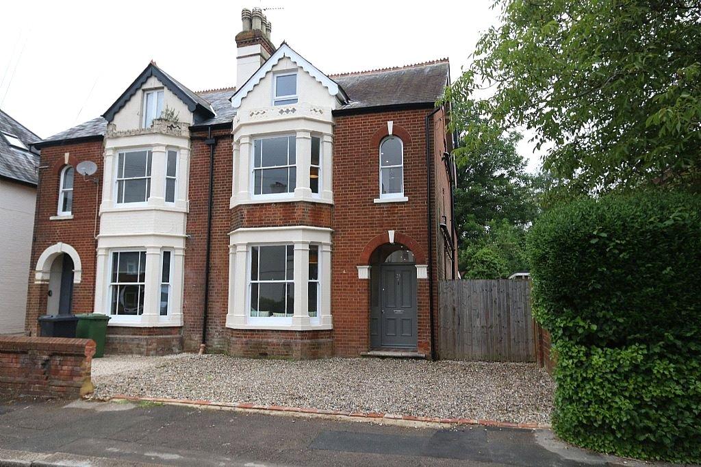 5 bedroom semidetached house for sale in Cromwell Road, Basingstoke, RG21