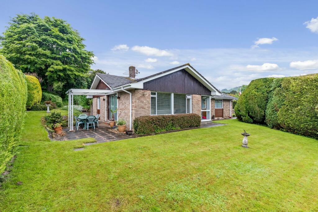 4 bedroom bungalow for sale in Danes Court, Dover, CT16