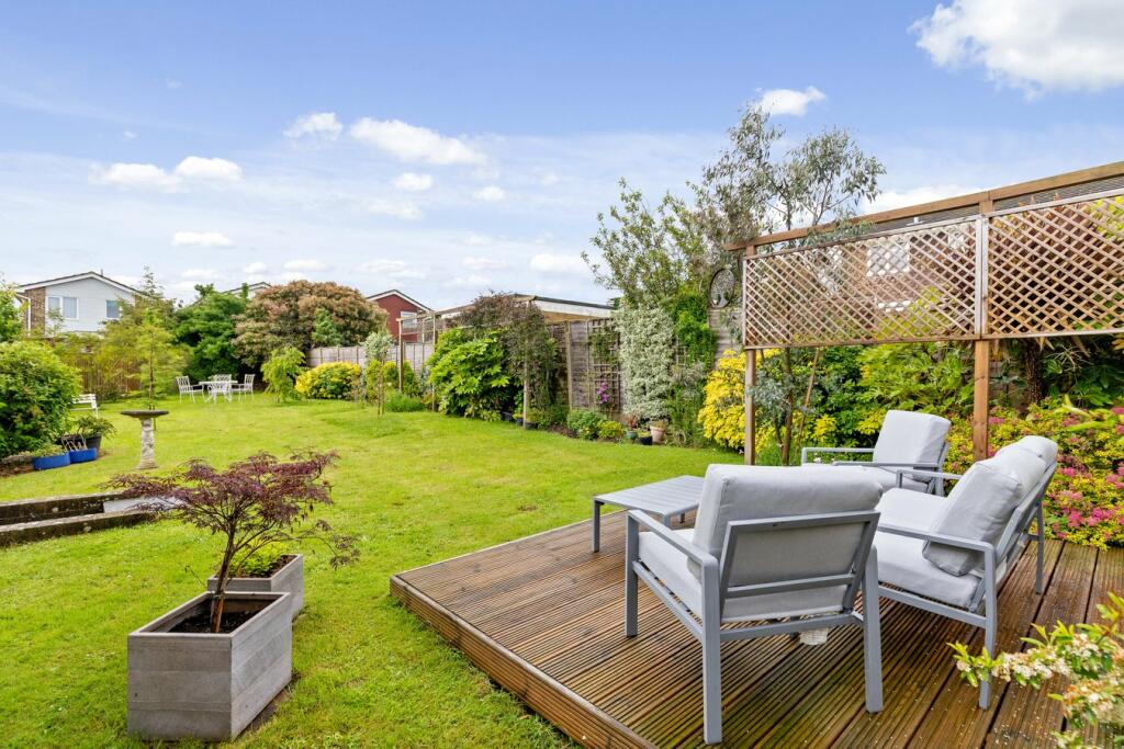 3 bedroom bungalow for sale in Newlands, Whitfield, Dover, CT16