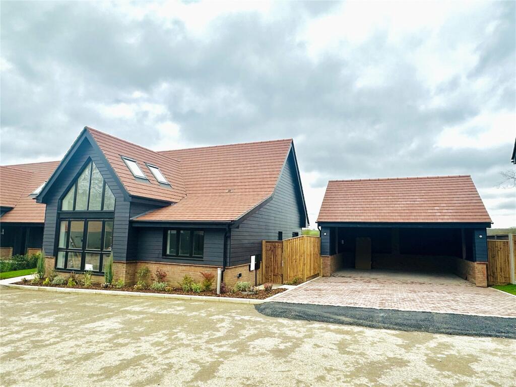 4 bedroom semidetached house for sale in Warners Field, Thaxted, Essex