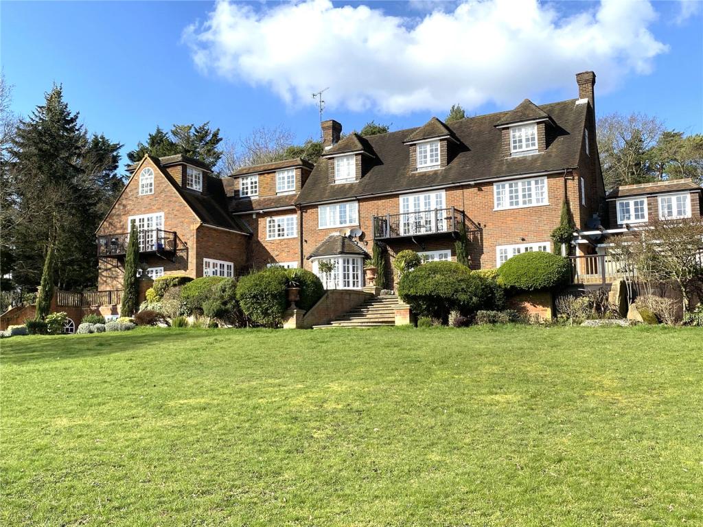 1 bedroom apartment for rent in Clayfield House, White Pit Lane