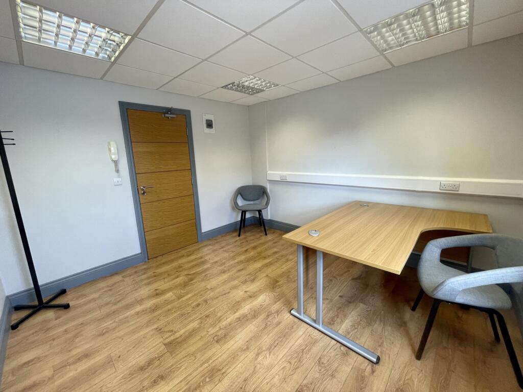 Additional property image - Lake Place, Hoylake, CH47