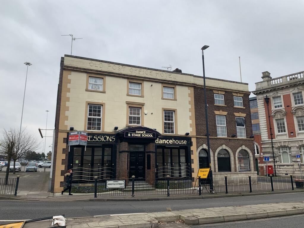 Commercial property to lease in Argyle Street, Wirral, CH41