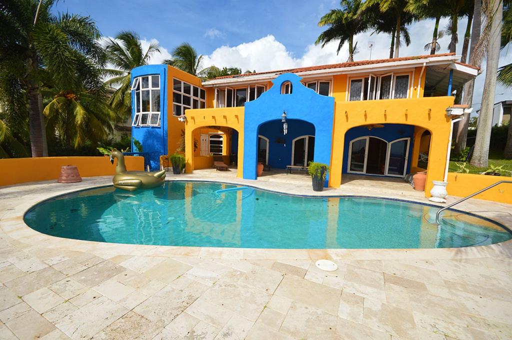 6 bedroom villa for sale in St. Barbados