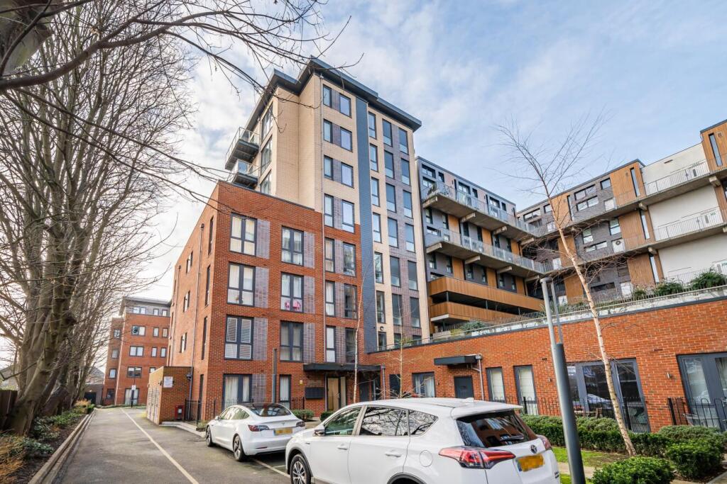 Main image of property: Colonnade Gardens, Acton, London, W3