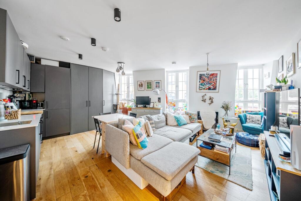 Main image of property: Warple Way, Acton, London, W3
