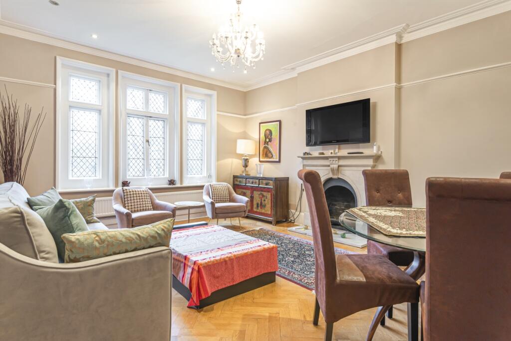 Main image of property: North Common Road, London, W5