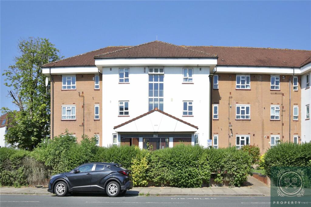 3 bedroom apartment for rent in Montrose Crescent, Finchley, London, N12