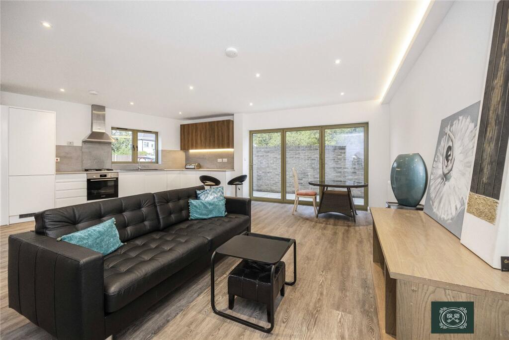 Main image of property: North Circular Road, Palmers Road, N13