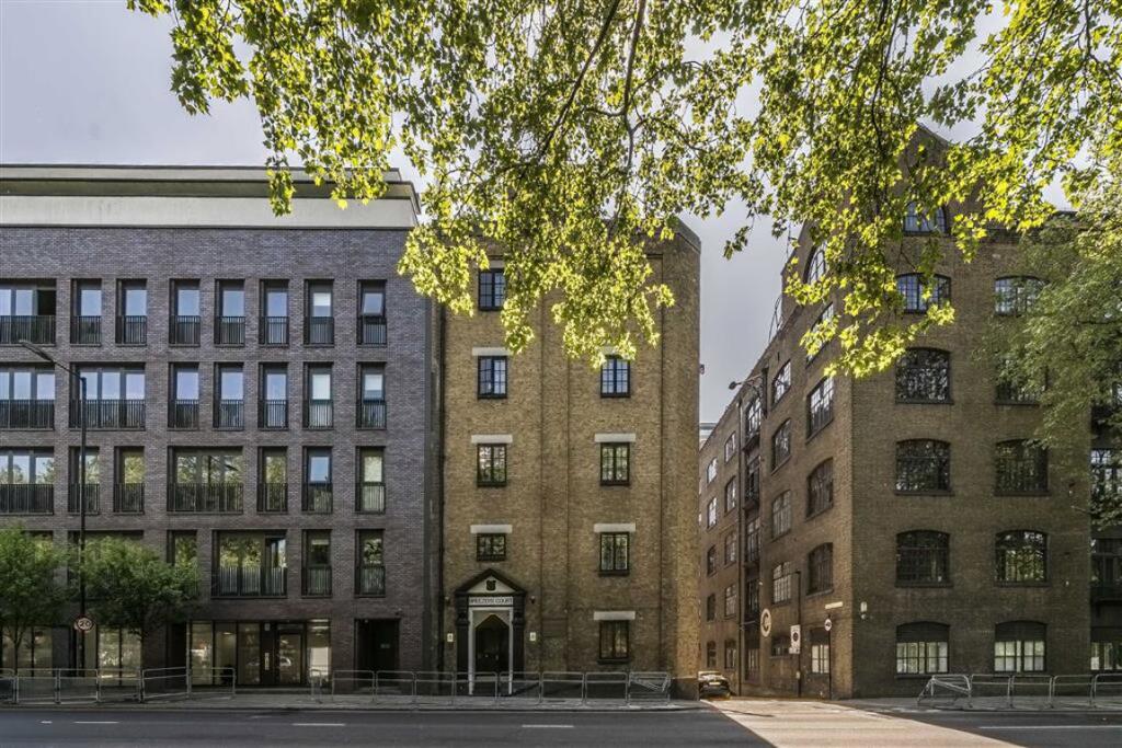 Main image of property: The Highway, Wapping