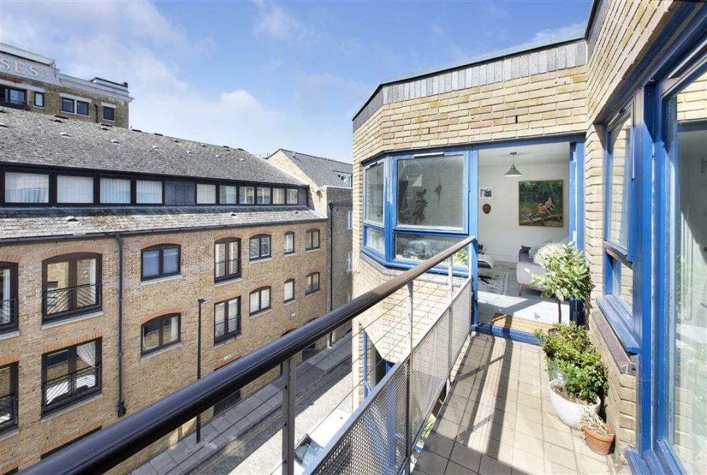 Main image of property: Wapping High Street, Wapping